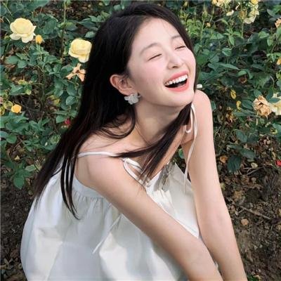 双眼凝视